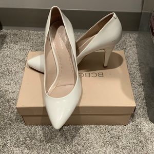 BCBGeneration Summer White Heel